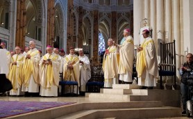 Pháp: Tấn phong giám mục chính tòa Chartres
