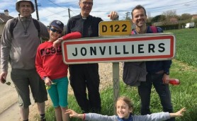Pháp: ĐGM đi bộ 5 ngày đến nhận tân nhiệm sở