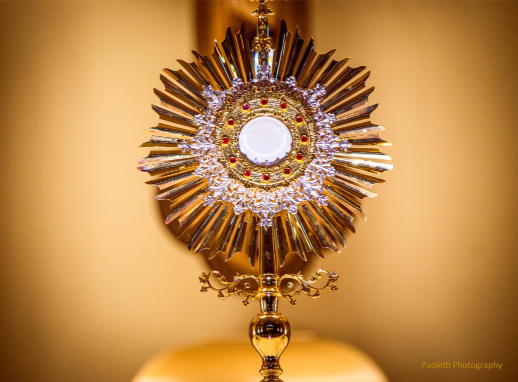 eucharistic adoration2