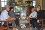 ĐC Phó Ban Bác ái HĐGM thăm các cha hưu Bùi Chu