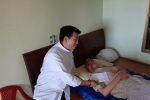 Tiểu ban Bác ái Tương Nam thăm bệnh nhân