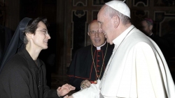 ĐTC bổ nhiệm một nữ tu vào vị trí thứ hai của Vatican