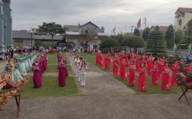 Giáo xứ Phú Hóa khai mạc tháng hoa