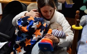 Ucraina: 903 trẻ em sinh ra mỗi ngày trong bấp bênh