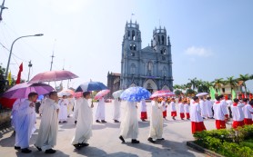 Giáo xứ Thuận Thành đón cha xứ mới