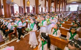 Trung Lao: 231 em thiếu nhi hồng ân Rước lễ lần đầu