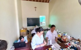 Caritas Bùi Chu khám bệnh phát thuốc miễn phí