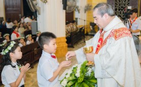 Kiên Lao: Niềm vui ngày rước lễ lần đầu