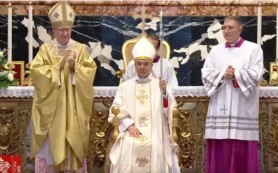 Ý nghĩa của mũ Giám mục trong phụng vụ Thánh lễ