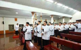 ĐCV Mẹ Vô Nhiễm Bùi Chu: Thánh lễ trao Tu phục