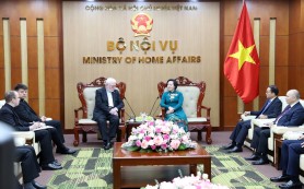 Bộ trưởng Phạm Thị Thanh Trà tiếp Bộ trưởng Ngoại giao Toà thánh Vatican thăm Việt Nam