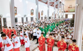 Giáo xứ Ân Phú: Tuần chầu hồng phúc