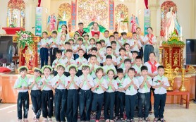 Gx. Phúc Đông: 43 em xưng tội và rước lễ lần đầu