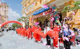 Hoành Đông: Làm phép nhà Giáo lý và Thêm sức