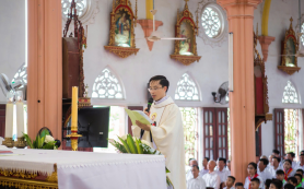 Tân Giáo xứ Đông Cát đón cha xứ tiên khởi