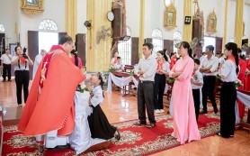 Phúc Điền: 84 thiếu nhi xưng tội và rước lễ lần đầu