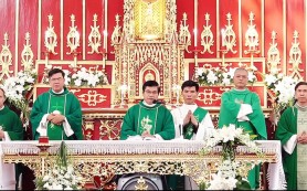 Gx. Minh Đường: Thánh lễ chính tiệc tuần chầu lượt