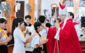 Gx. Xuân Dục: 164 em lãnh nhận Bí Tích Thêm Sức