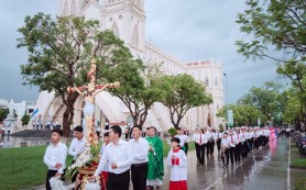 Xứ Định Hải hành hương về Đền thánh Chúa Kitô Vua