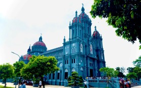 Ninh Sa hân hoan đón tuần chầu