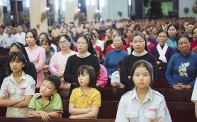 Ban Bác ái Giáo xứ Kiên Lao mừng bổn mạng