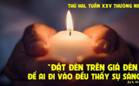Đèn đặt trên đế