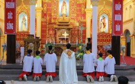 Giáo xứ Phong Lâm: Tuần chầu lượt hồng phúc