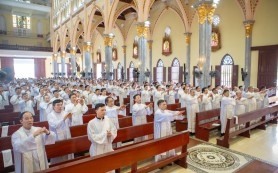 Linh mục đoàn giáo phận Bùi Chu tĩnh tâm tháng 10