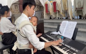 Lếch thếch…