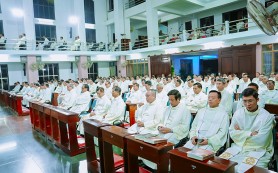 Tuần tĩnh tâm năm khép lại, ân sủng lại mở ra