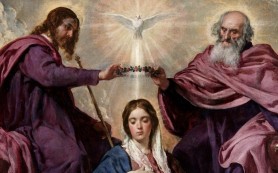 Thần học gia cảnh báo những tước hiệu của Đức Maria làm suy giảm vai trò của Ba Ngôi