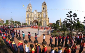 Giáo xứ Hoành Đông đón sắc thành lập