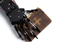 Khi máy viết lại Kinh thánh: Giáo hội phải xây dựng nền tảng "AI"  của riêng mình