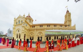 Gh. Thánh Gia mừng 100 xây dựng thánh đường