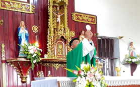 Cánh cổng khép lại, tuần ân sủng mở ra