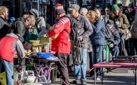 Hàng nghìn tỉ đô đã được chi tiêu, tại sao vẫn còn đói nghèo?