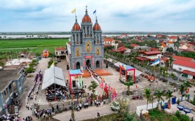 Giáo xứ Ngọc Lâm: Tuần chầu lượt thay giáo phận