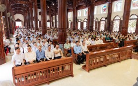 Chuỗi thánh lễ mừng công nhà thờ Chính Toà