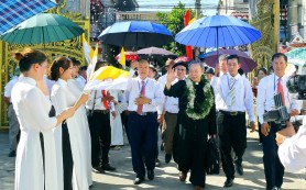 Tân Giáo xứ Sa Nam đón cha xứ tiên khởi