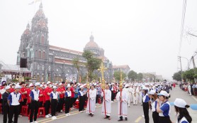 Cha xứ và các hội đoàn