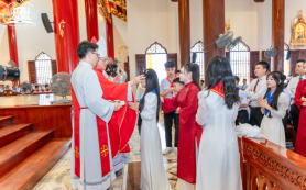 Trung Lao: 226 thiếu nhi lãnh nhận Bí tích Thêm sức