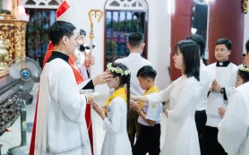 Giáp Nam: 125 thiếu nhi lãnh nhận Bí tích Thêm Sức