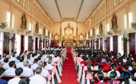 Thanh Thủy: 48 em thiếu nhi lãnh Bí tích Thêm Sức