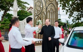 Giáo xứ Xuân Thủy hân hoan đón Cha tân chánh xứ