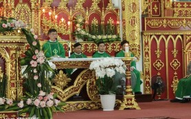 Giáo xứ Xuân Hóa chầu Chúa Giêsu Thánh Thể