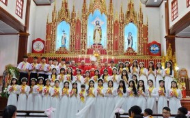 Thánh Thể và Nam Điền: 140 em lãnh Bí tích Thêm Sức