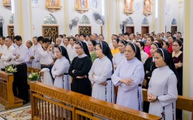 Họ Thất Sự, xứ Quất Lâm mừng công nhà thờ