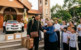 Rộn ràng "mùa chuyển xứ"
