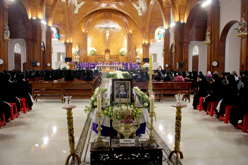 Thánh lễ an táng sơ M. Gaetano Phạm Thị Lượt