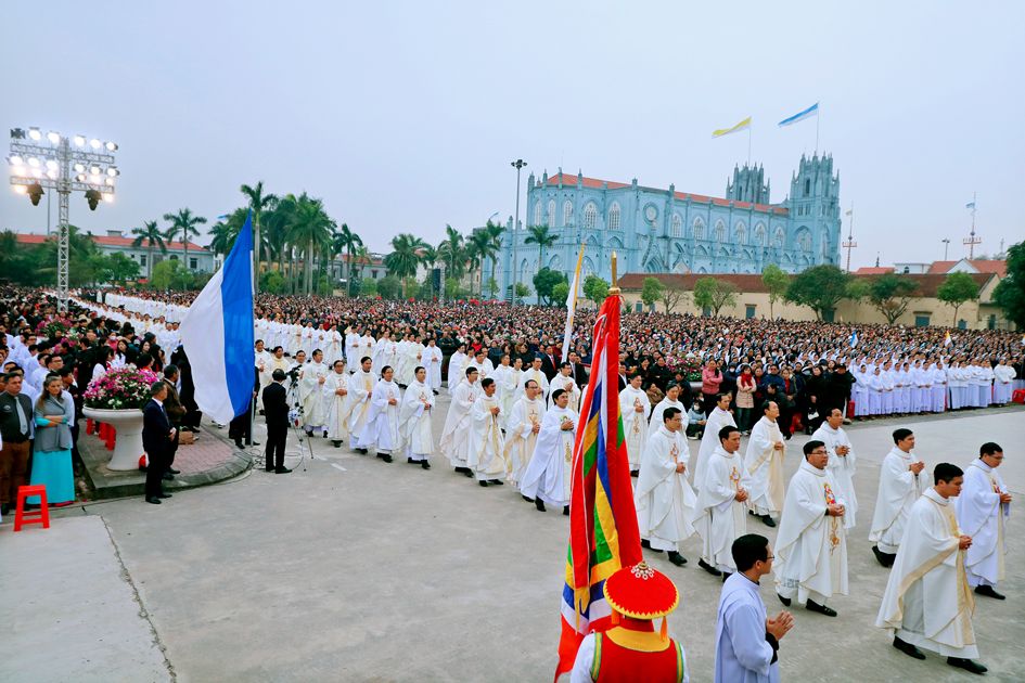 Tết dẫn vào hành hương hy vọng